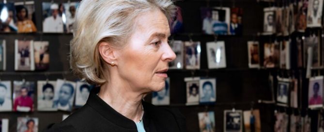 Ursula von der Leyen visits the Kigali Genocide Memorial